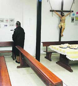 El Arzobispado mantiene el cierre litúrgico de la parroquia de Entrevías El Arzobispado mantiene el cierre litúrgico de la parroquia de Entrevías