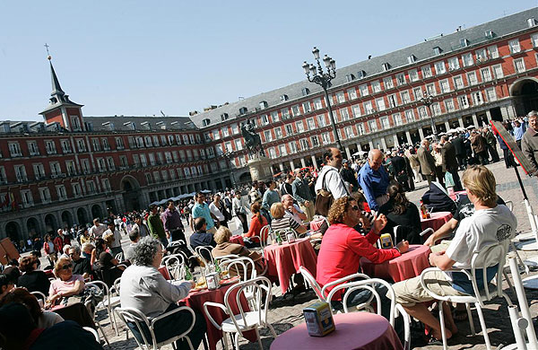 El calor anima las terrazas El calor anima las terrazas