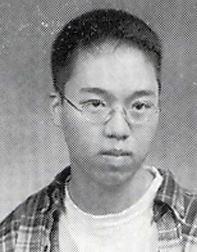Cho Seung-Hui en una fotografía del instituto (Reuters) Cho Seung-Hui en una fotografía del instituto (Reuters)