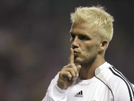 Beckham lució su nuevo 'look' en San Mamés. Beckham lució su nuevo 'look' en San Mamés.
