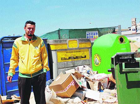 La basura cerca un centro de investigación de Albal La basura cerca un centro de investigación de Albal