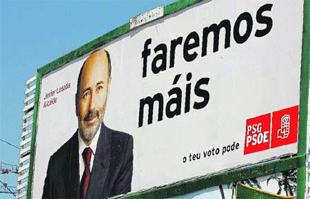 Obligan al PSOE a retirar carteles por pedir el voto Obligan al PSOE a retirar carteles por pedir el voto