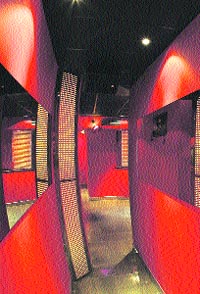 chueca ya tiene su propio laberinto rojo chueca ya tiene su propio laberinto rojo