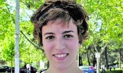 almudena monzú, estudiante, 22 años almudena monzú, estudiante, 22 años