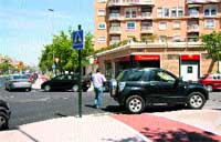Denuncian falta de señales en el carril-bici del tranvía Denuncian falta de señales en el carril-bici del tranvía