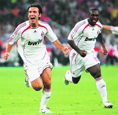 El Milan se lleva la séptima El Milan se lleva la séptima
