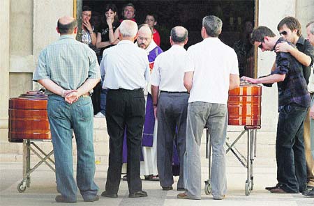 La jueza envía a prisión al autor del triple crimen de La Pobla La jueza envía a prisión al autor del triple crimen de La Pobla