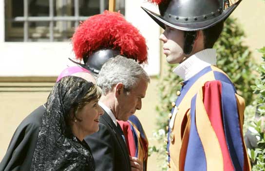 Bush llega al Vaticano Bush llega al Vaticano