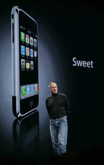 Steve Jobs y el iPhone Steve Jobs y el iPhone
