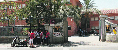 Oleada de asaltos en IES y colegios del Carmen Oleada de asaltos en IES y colegios del Carmen