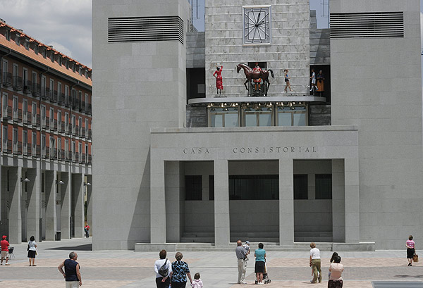 Ya funciona el reloj de autómatas Ya funciona el reloj de autómatas