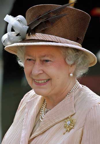 La reina Isabel II. La reina Isabel II.