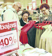 Arrancan las rebajas con lleno en las tiendas Arrancan las rebajas con lleno en las tiendas