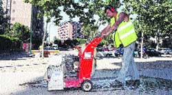 Se inician las obras en la calle Bolivia para acabar con los cortes de luz Se inician las obras en la calle Bolivia para acabar con los cortes de luz