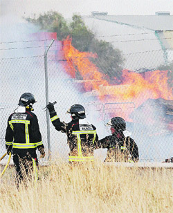 Incendio mañanero muy cerca de Makro Incendio mañanero muy cerca de Makro