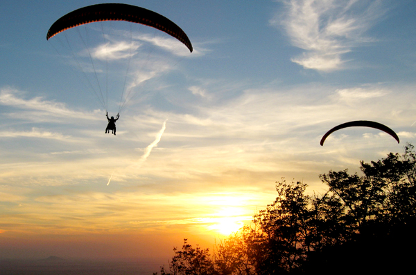 Vuelve el parapente a Piedrahíta Vuelve el parapente a Piedrahíta