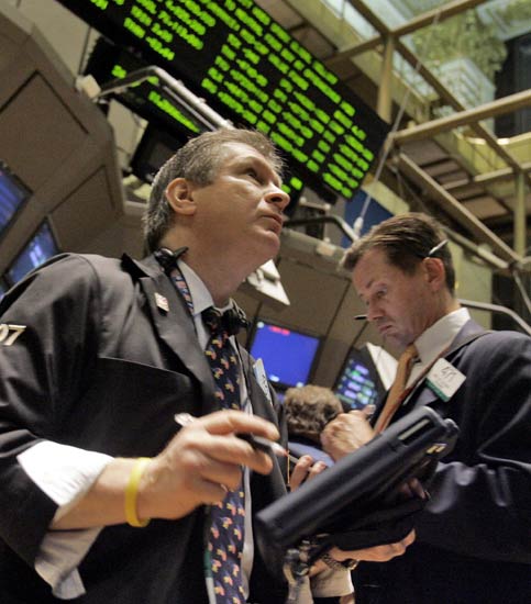 Wall Street cae pese a la inyección de fondos de la Reserva Federal Wall Street cae pese a la inyección de fondos de la Reserva Federal