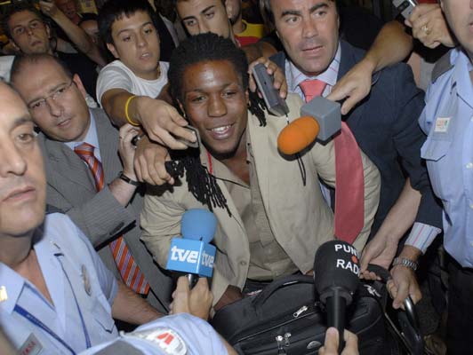 Drenthe, a su llegada al Real Madrid Drenthe, a su llegada al Real Madrid