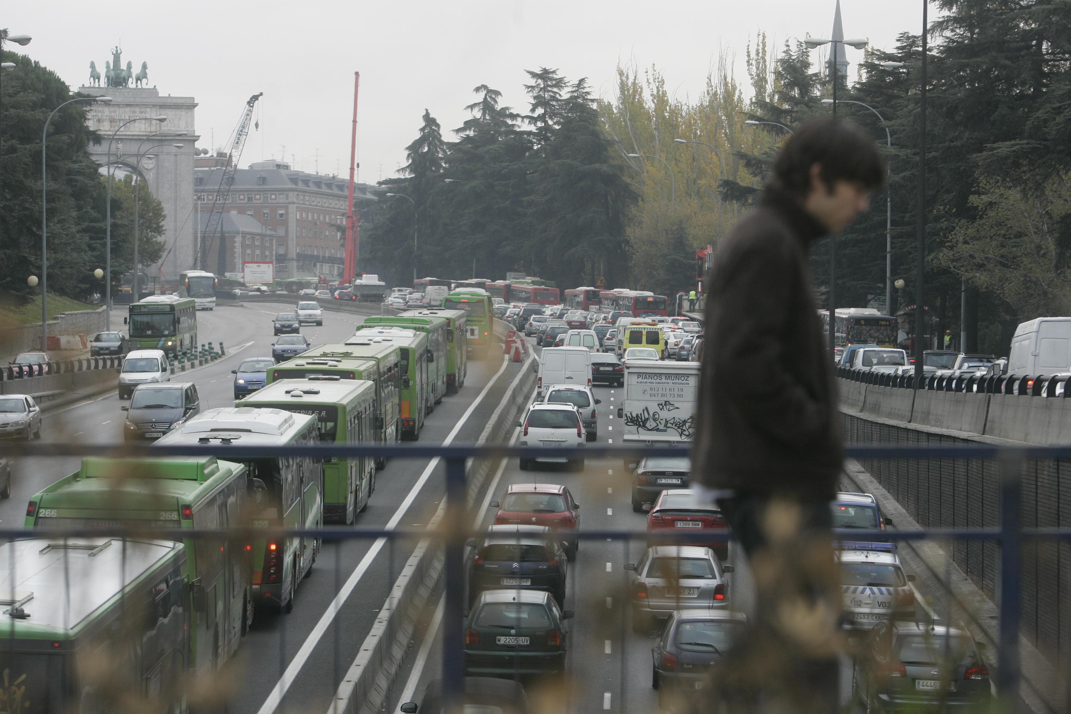 Atasco en la carretera de A Coruña a su entrada en Moncloa Atasco en la carretera de A Coruña a su entrada en Moncloa