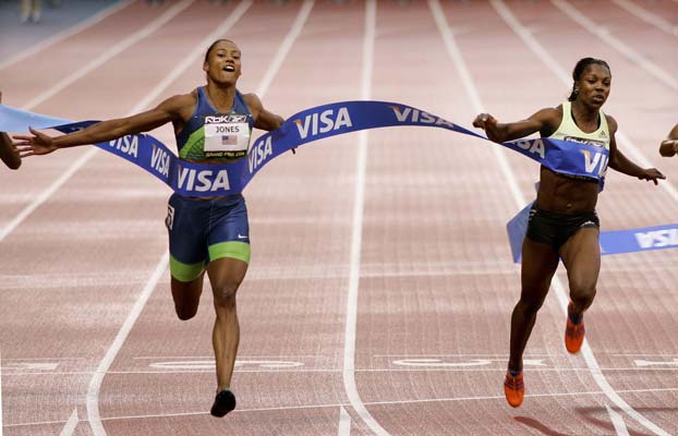 Marion Jones cruza la meta Marion Jones cruza la meta