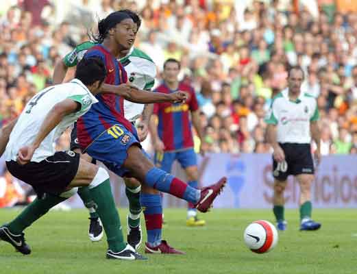 Ronaldinho contra el racing Ronaldinho contra el racing