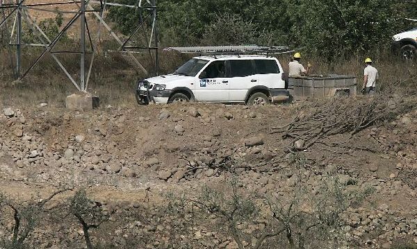 Socavón provocado por la explosión de una autocaravana en Castellón (EFE) Socavón provocado por la explosión de una autocaravana en Castellón (EFE)