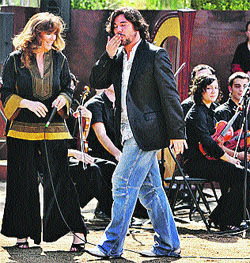 Diàleg entre Maria del Mar Bonet i Poveda Diàleg entre Maria del Mar Bonet i Poveda