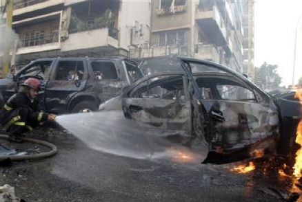 Atentado con coche-bomba en Beirut (Reuters) Atentado con coche-bomba en Beirut (Reuters)