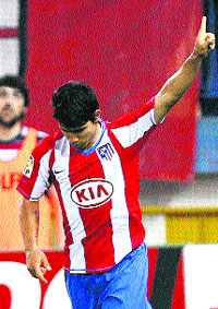 El Calderón aplaude a su Atlético El Calderón aplaude a su Atlético