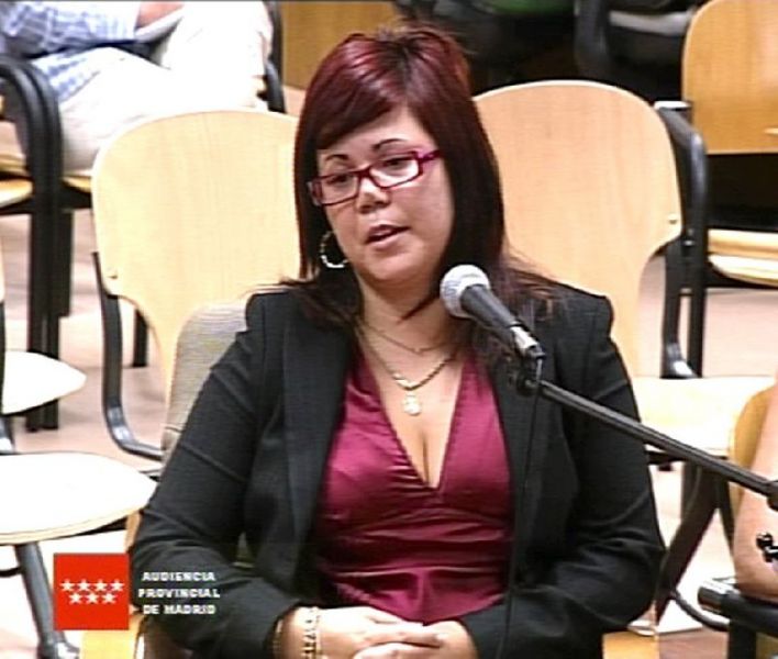 Miriam Alonso, empujada al metro Miriam Alonso, empujada al metro