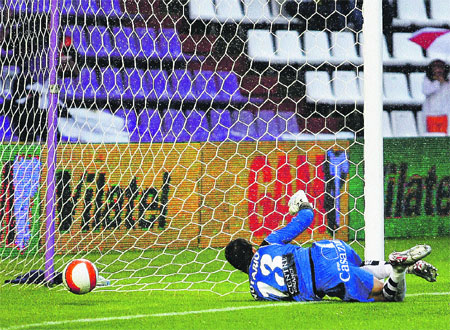 Caen nueve luchadores Caen nueve luchadores