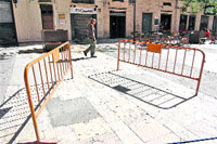 El Ayuntamiento le lava la cara al Barrio en 7 días... Hoy viene Camps El Ayuntamiento le lava la cara al Barrio en 7 días... Hoy viene Camps