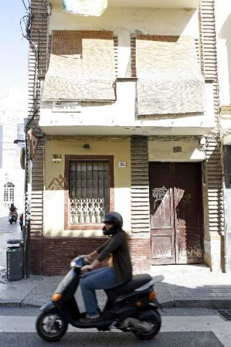 Fachada del edificio de la calle Madre de Dios, 24 Fachada del edificio de la calle Madre de Dios, 24
