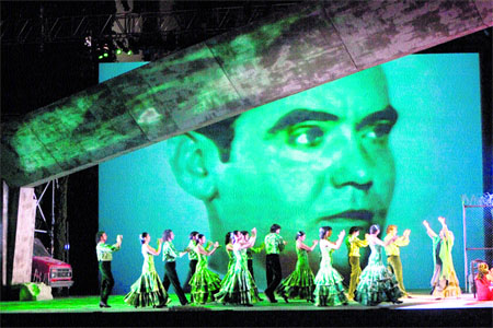 Compás y ritmo en cada verso Compás y ritmo en cada verso