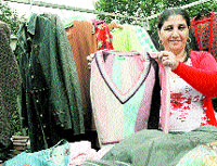 El 40% de la ropa que llevamos a Cáritas se quema porque no vale El 40% de la ropa que llevamos a Cáritas se quema porque no vale