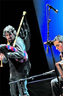 Cangas prepara su noche de Xaréu Cangas prepara su noche de Xaréu