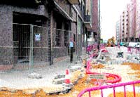 La calle Juan XXIII de Avilés lleva semanas patas arriba por obras La calle Juan XXIII de Avilés lleva semanas patas arriba por obras