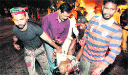 Benazir Bhutto, ilesa en un atentado que dejó al menos 115 muertos Benazir Bhutto, ilesa en un atentado que dejó al menos 115 muertos