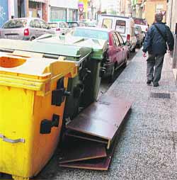 Casi 45.000 vecinos de Delicias viven en calles deterioradas y sucias Casi 45.000 vecinos de Delicias viven en calles deterioradas y sucias