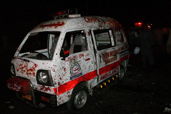 Ambulancia con rastros de sangre Ambulancia con rastros de sangre