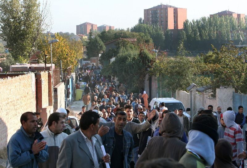 Indignación entre los vecinos de la Cañada Real Indignación entre los vecinos de la Cañada Real