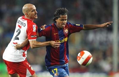 Giovani, del Barcelona, ante Bruno, del Almería 544 Giovani, del Barcelona, ante Bruno, del Almería 544