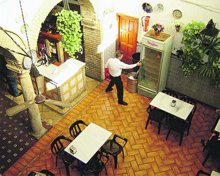 Más de cien años entre fogones Más de cien años entre fogones