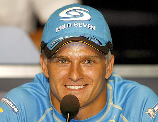 Kovalainen, en rueda de prensa Kovalainen, en rueda de prensa
