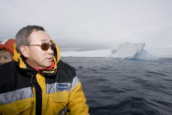 Ban ki-moon sobre hielo Ban ki-moon sobre hielo