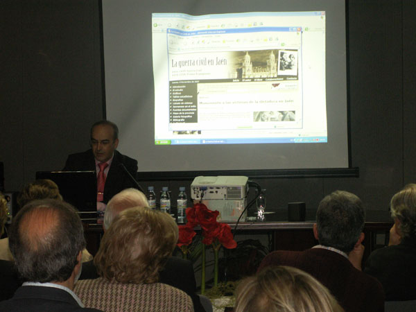 Luis Miguel Sánchez presenta su página web Luis Miguel Sánchez presenta su página web