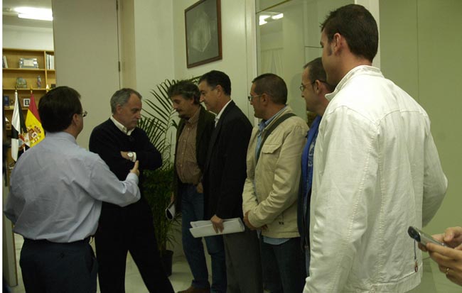 Reunión de los trabajadores con el presidente Vivas. Reunión de los trabajadores con el presidente Vivas.