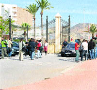 Una pasarela elevada dará vistas al puerto y la playa Una pasarela elevada dará vistas al puerto y la playa