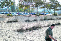 Fracasa el plan municipal para recuperar las dunas en la playa de Samil Fracasa el plan municipal para recuperar las dunas en la playa de Samil