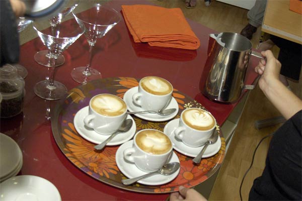 El personal del Ayuntamiento usará tazas de café para ahorrar 100.000